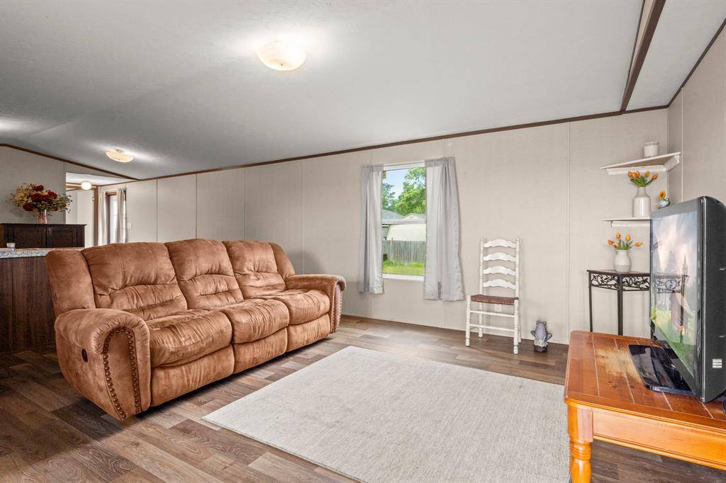 523 Fairfax LN, Conroe, TX 77303