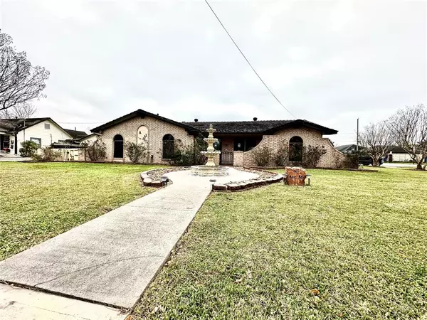 902 Avenue M, South Houston, TX 77587