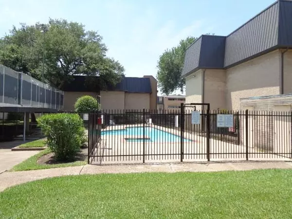 Houston, TX 77054,8417 Hearth DR #8