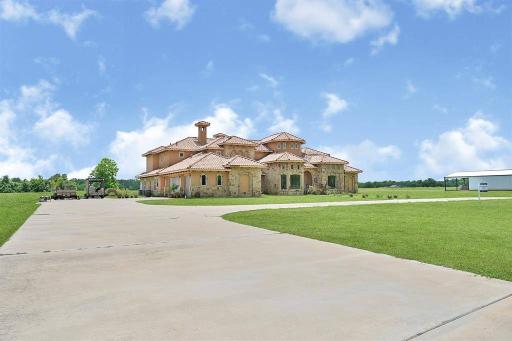 Angleton, TX 77515,903 CHENANGO RANCH DR