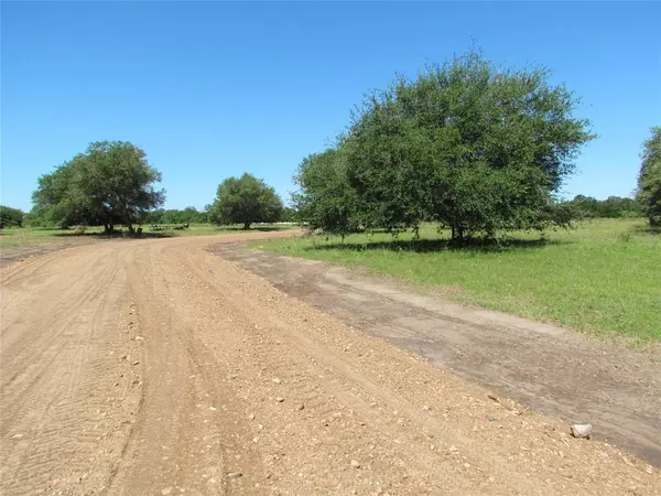 Hallettsville, TX 77964,Lot 2 PVT 1671