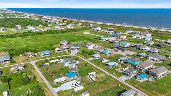 Crystal Beach, TX 77650,139 S Mae CIR