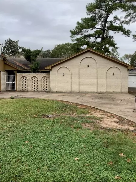 4218 Littleberry RD, Houston, TX 77088