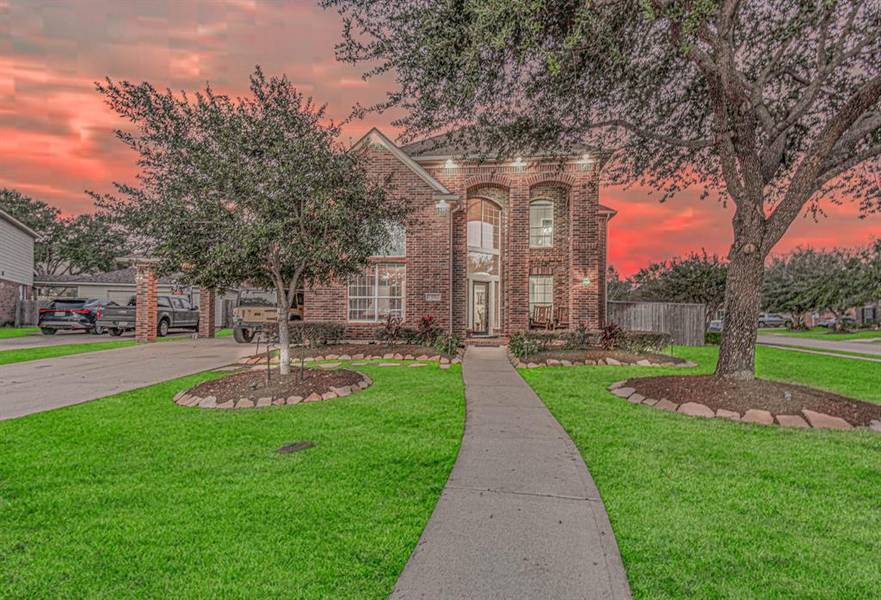 221 Grand Creek CT, League City, TX 77573