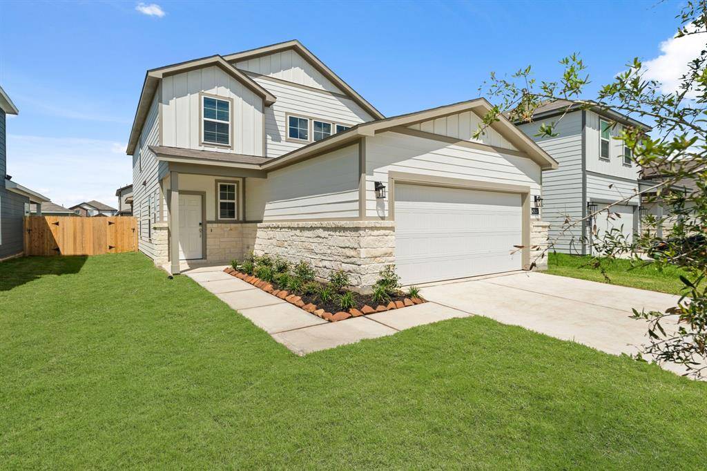 3926 Windy Whisper DR, Brookshire, TX 77423