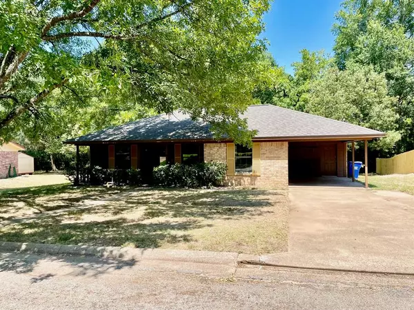 Crockett, TX 75835,232 Woodland CIR