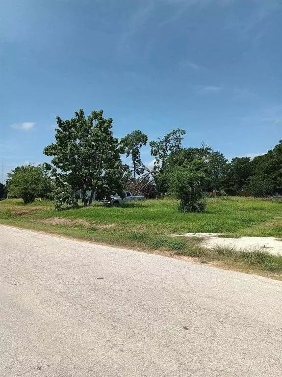 Hempstead, TX 77445,1035 21st ST