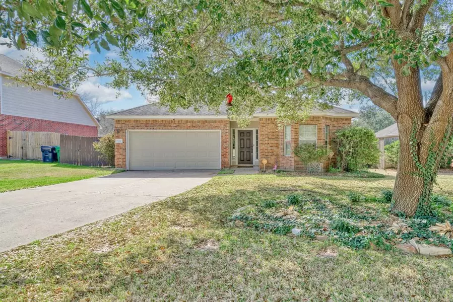 1102 Walnut Bend, Brenham, TX 77833