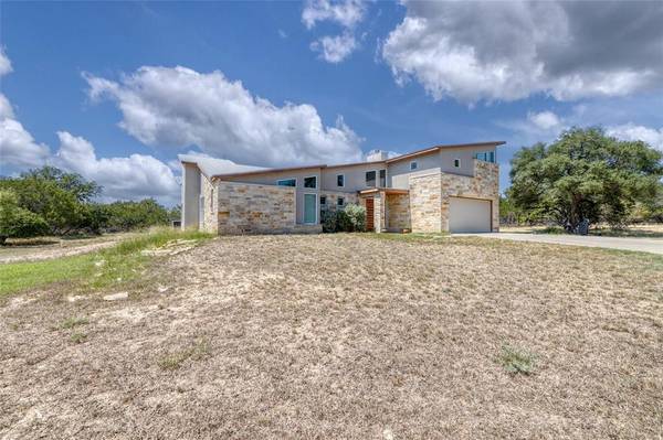 51 Starry Night, Concan, TX 78838