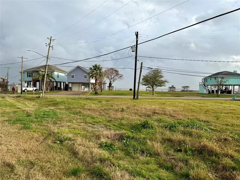 1602 Dick Bay DR, San Leon, TX 77539