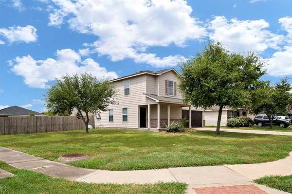 7118 Towering Pine LN, Richmond, TX 77469