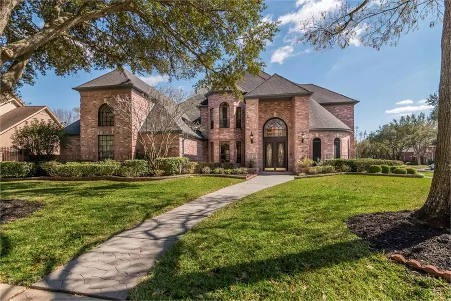 1902 Orchard Country LN, Houston, TX 77062