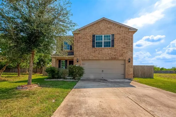 Highlands, TX 77562,2818 Tracy LN