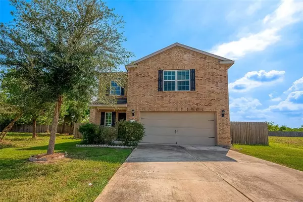 2818 Tracy LN, Highlands, TX 77562