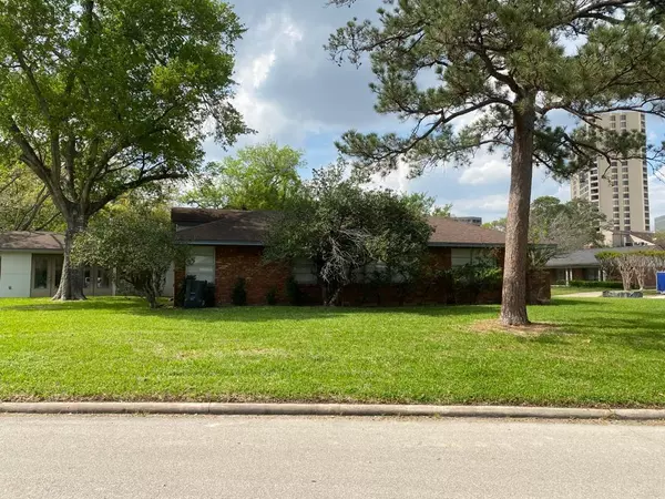 Houston, TX 77056,5403 Meadow Lake LN