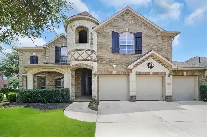 2101 Woodland CT, Pearland, TX 77581