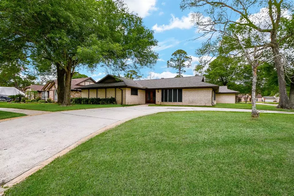 Shoreacres, TX 77571,902 Hollow Tree ST