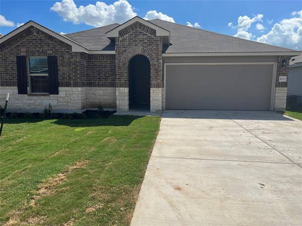 4013 Cosmos ST, Lorena, TX 76655