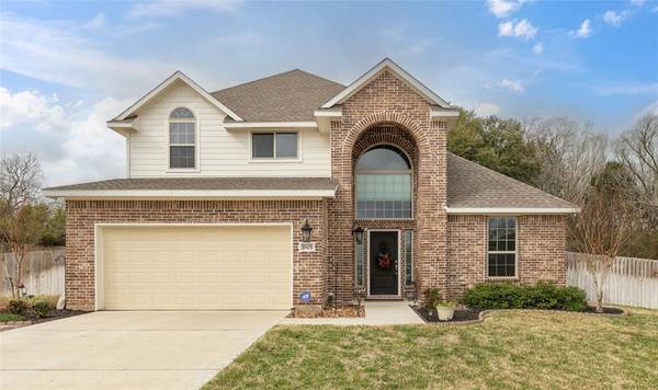 1805 Twin Oaks CIR, Brenham, TX 77833