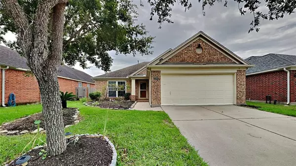 3260 Gladewater LN, League City, TX 77573