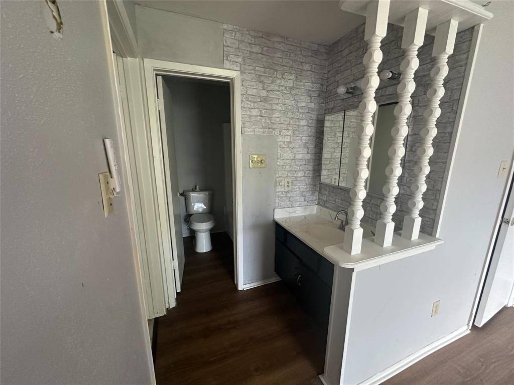 Houston, TX 77063,9009 Richmond AVE #407