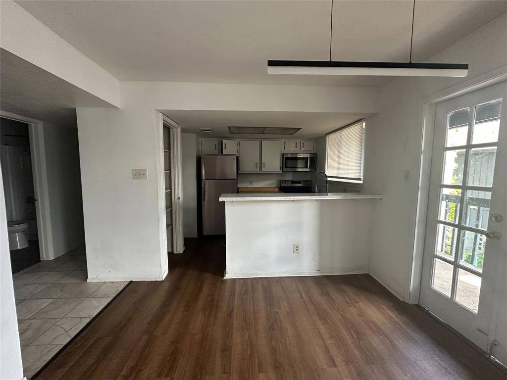 9009 Richmond AVE #407, Houston, TX 77063