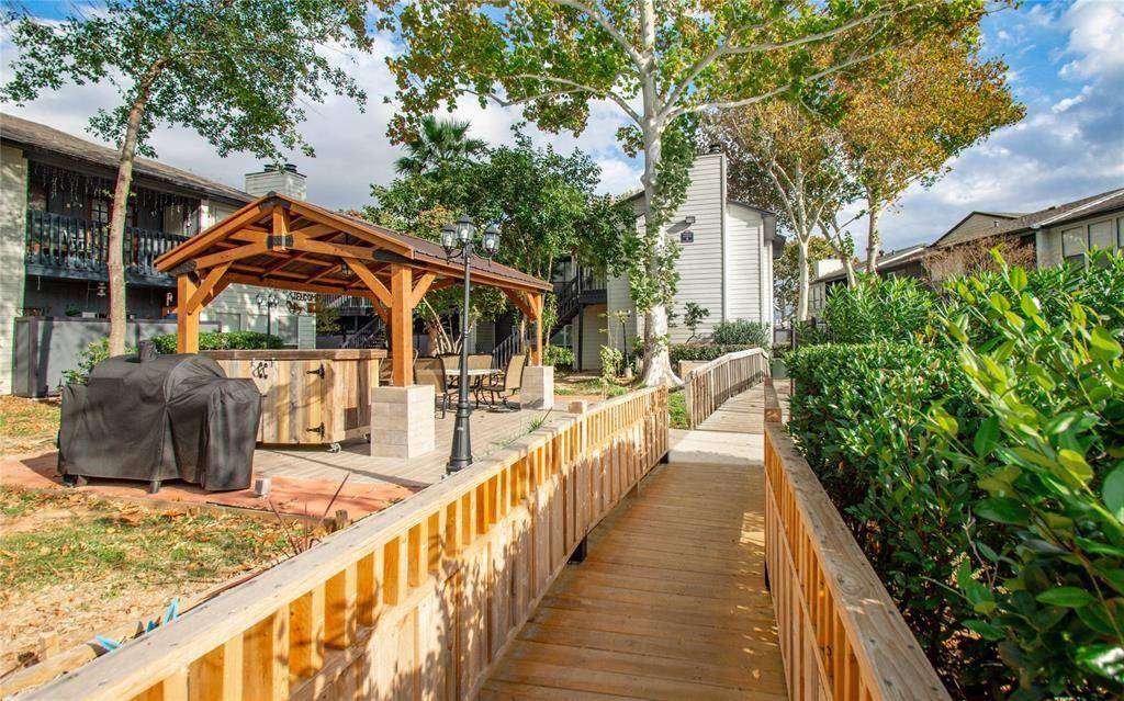Houston, TX 77063,9009 Richmond AVE #407