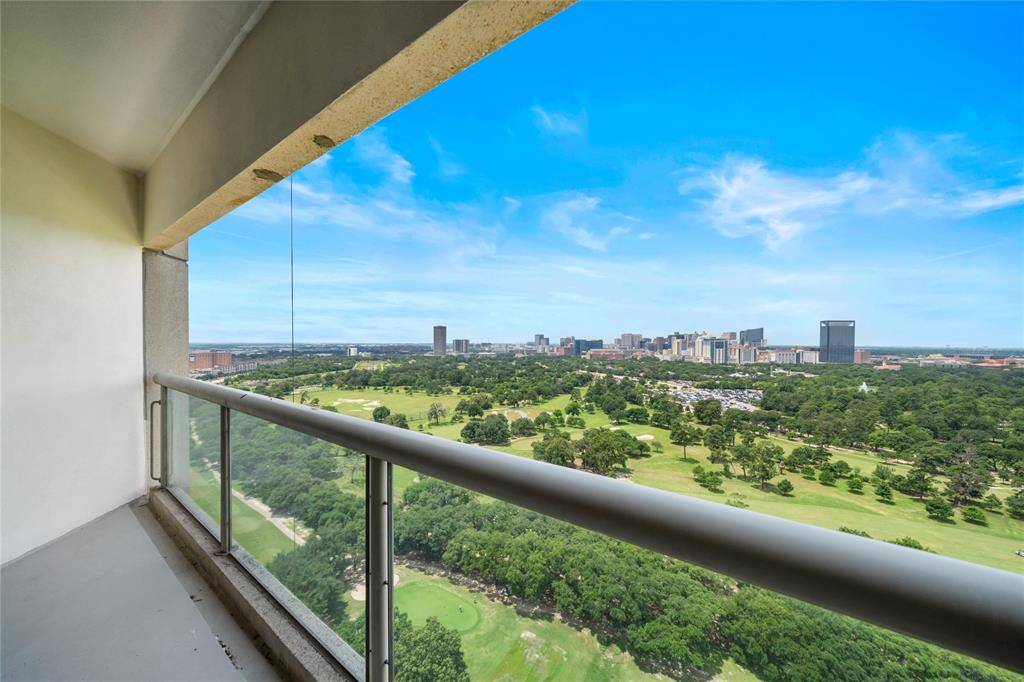 Houston, TX 77004,1701 Hermann DR #21F