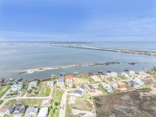 9405 Vista Bella, Galveston, TX 77554