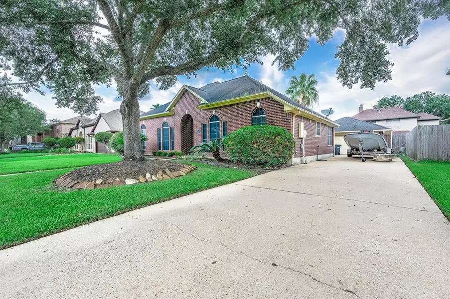 1909 Desota ST, Friendswood, TX 77546