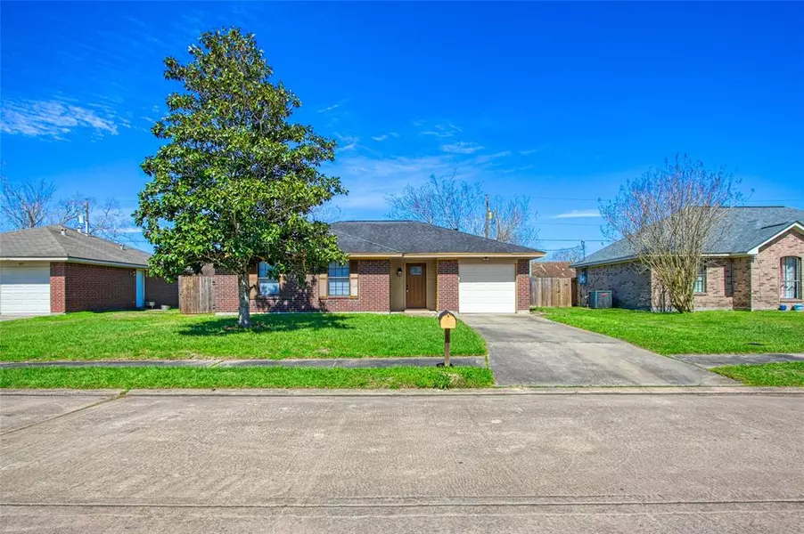 309 Rice ST, Angleton, TX 77515