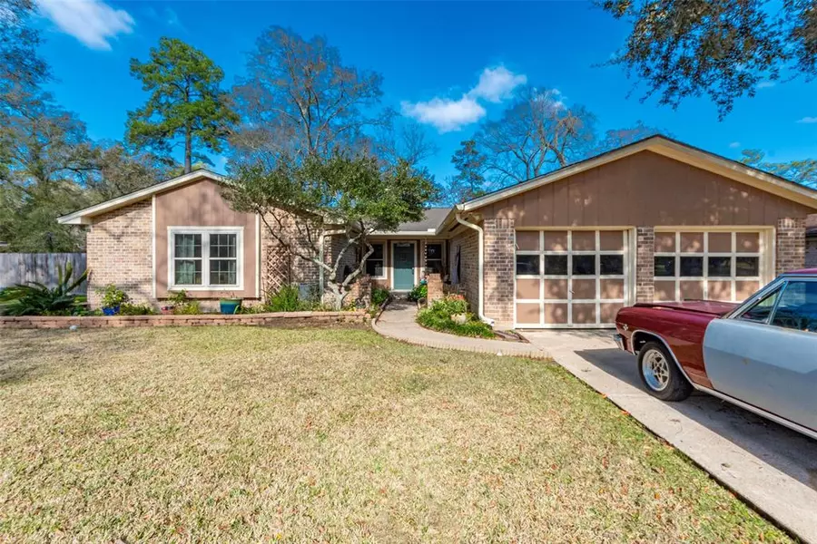 61 Lazy Oak CT, Alvin, TX 77511