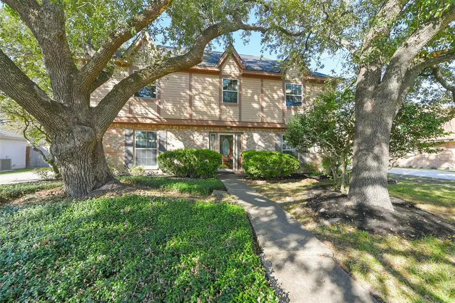 7719 12th Fairway LN, Humble, TX 77346