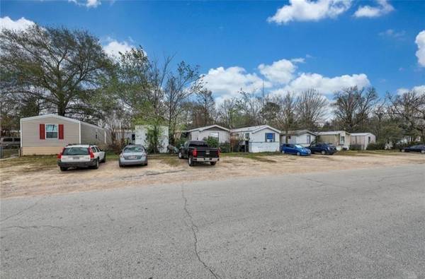 401 S Woodson ST, Willis, TX 77378