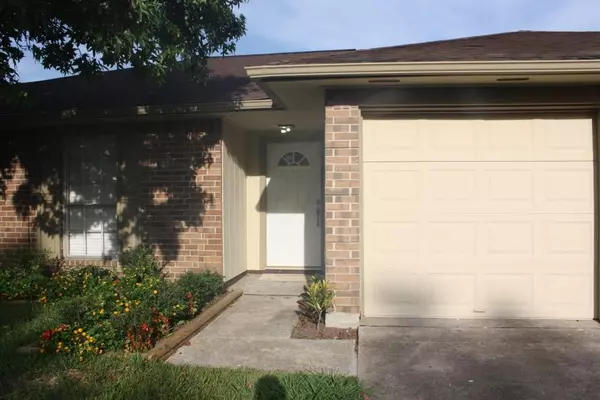 1705 Lanier DR, League City, TX 77573