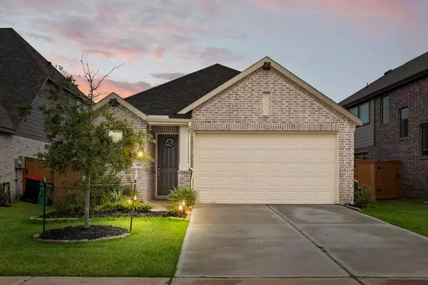 909 Crystal Bend LN, Katy, TX 77493