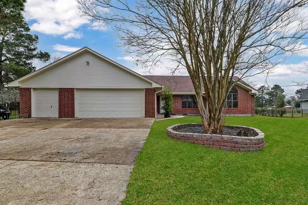 15 Cherry HLS, Trinity, TX 75862