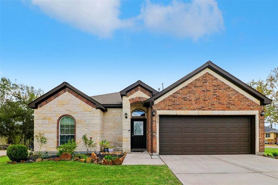 311 W Independence DR, League City, TX 77573