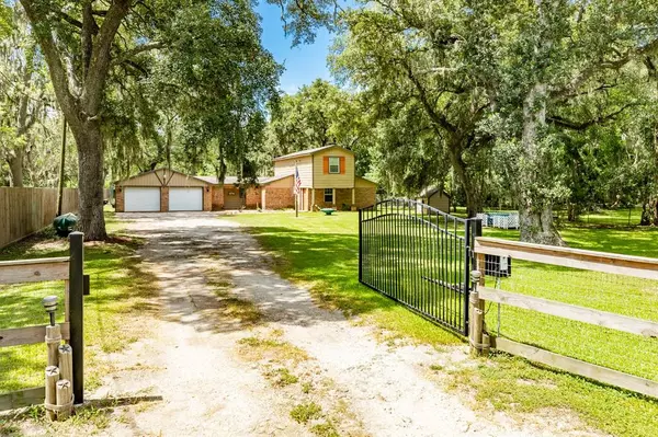 Brazoria, TX 77422,4359 County Road 842