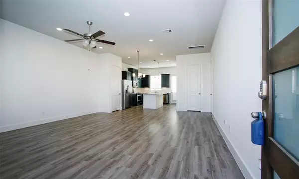 Houston, TX 77055,7711 Rainbow Close LN