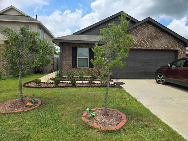 8647 Bar Harbor DR, Baytown, TX 77521