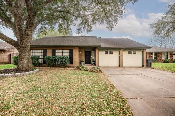 5 Abalone ST, Bay City, TX 77414