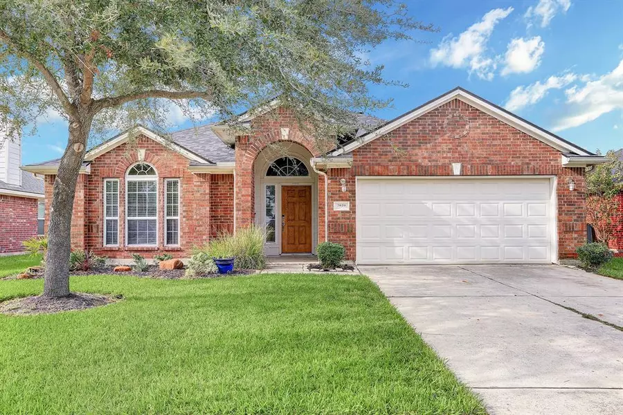 2020 Sandy Bank LN, Pearland, TX 77581