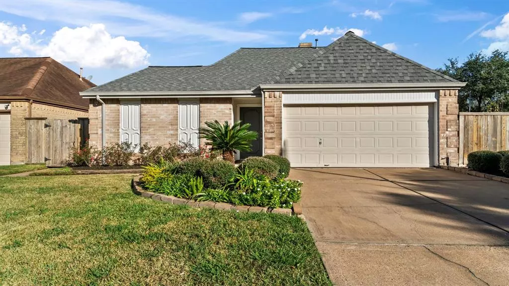 Meadows Place, TX 77477,11826 Meadow Crest Dr DR