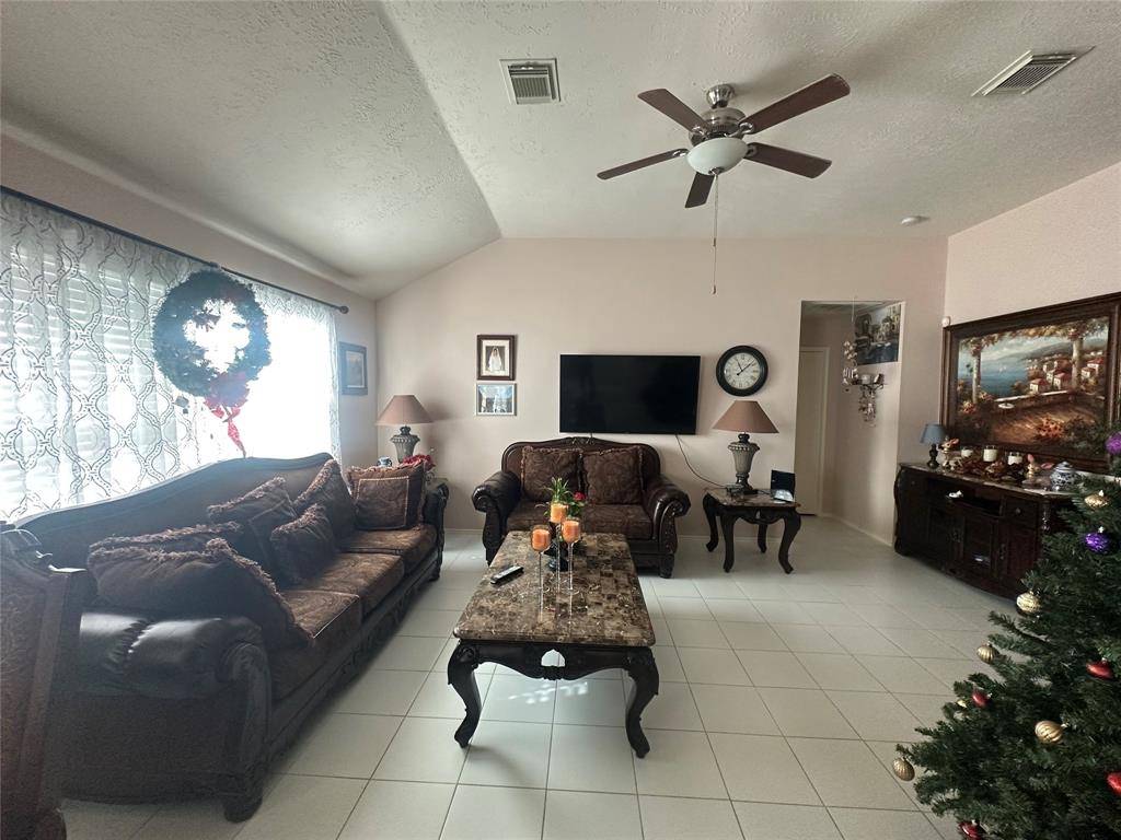 Houston, TX 77045,2715 Steelhead DR