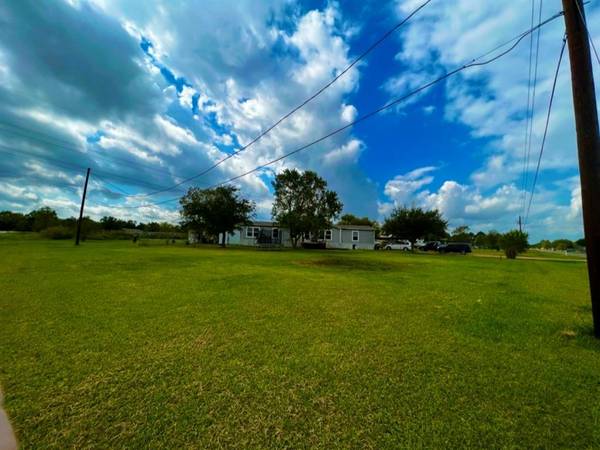 296 County Road 6055a, Dayton, TX 77535