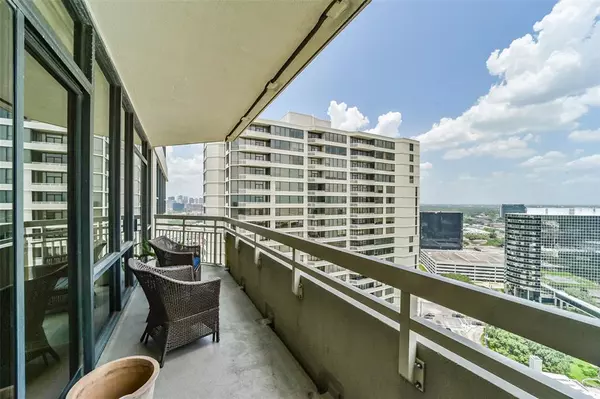 15 Greenway PLZ #25D, Houston, TX 77046