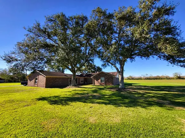 Alvin, TX 77511,5002 County Road 558