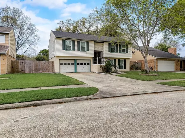 Houston, TX 77598,15738 Pipers View DR