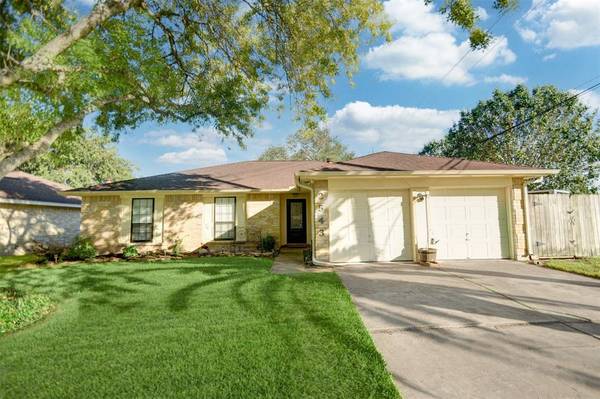 2543 Harvest CV, Friendswood, TX 77546